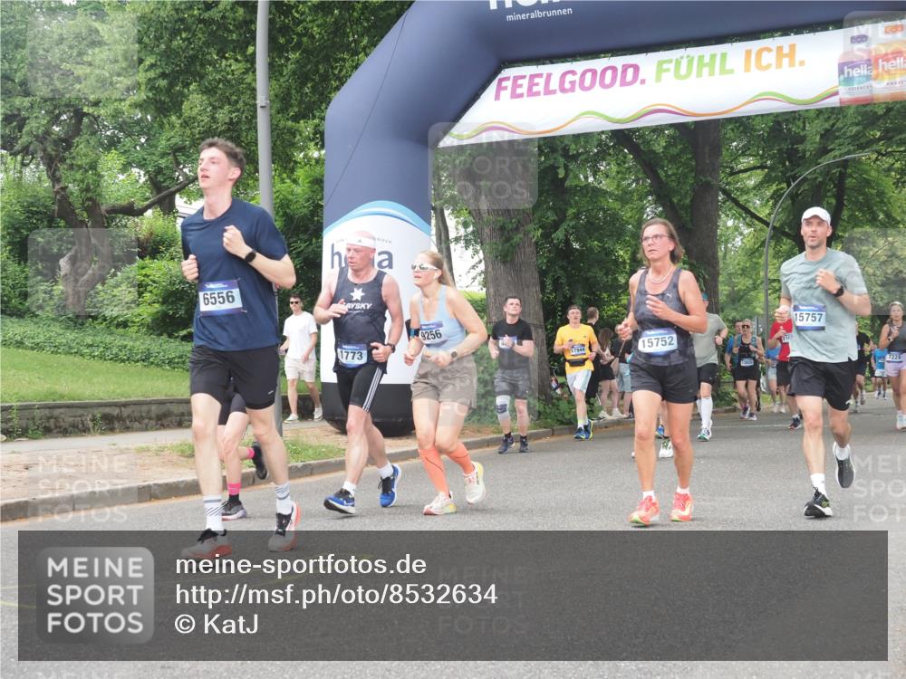 29.06.2025 - hella hamburg halbmarathon KatJ http://msf.ph/oto/8532634 29.06.2025 11:12:45 Zwischen KM18-KM19 1773, 4289, 5806, 6556 meine-sportfotos.de