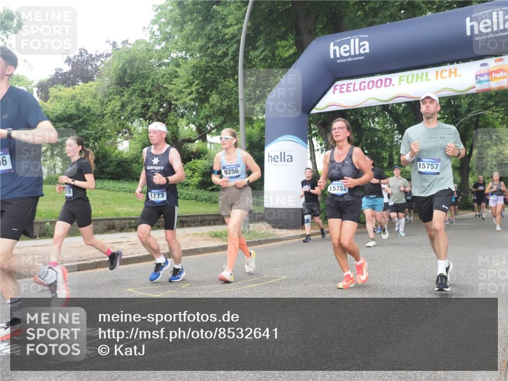 29.06.2025 - hella hamburg halbmarathon KatJ http://msf.ph/oto/8532641 29.06.2025 11:12:46 Zwischen KM18-KM19 1444, 1773, 4289, 5806, 6556 meine-sportfotos.de