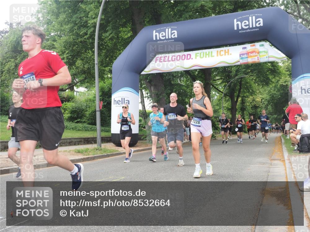 29.06.2025 - hella hamburg halbmarathon KatJ http://msf.ph/oto/8532664 29.06.2025 11:12:51 Zwischen KM18-KM19 1187, 1444, 1773, 3573, 3579, 4289, 5629, 6556, 6663, 7228 meine-sportfotos.de