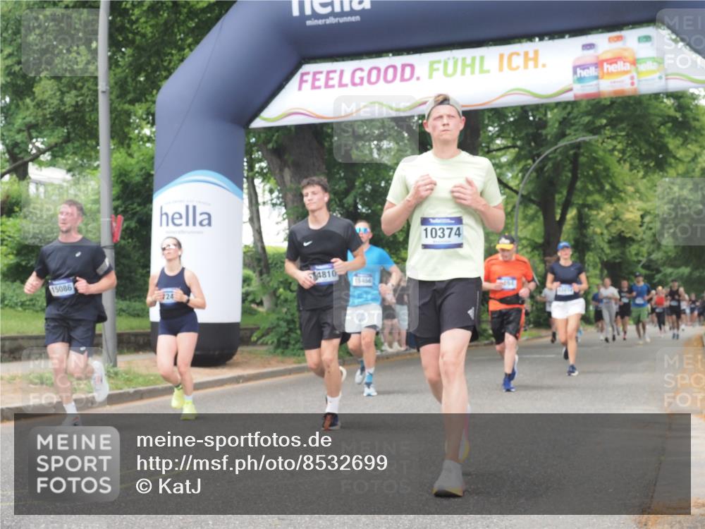 29.06.2025 - hella hamburg halbmarathon KatJ http://msf.ph/oto/8532699 29.06.2025 11:12:57 Zwischen KM18-KM19 1187, 3573, 3579, 3768 meine-sportfotos.de
