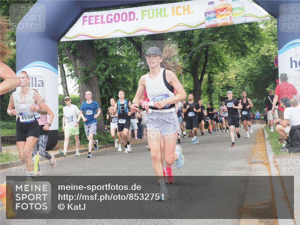 29.06.2025 - hella hamburg halbmarathon KatJ http://msf.ph/oto/8532751 29.06.2025 11:14:04 Zwischen KM18-KM19 2414, 2514, 4349, 4366, 4993, 6598, 7351 meine-sportfotos.de