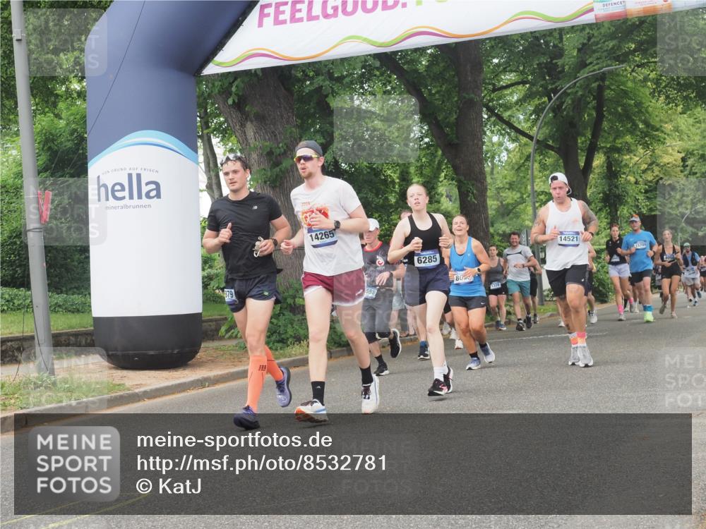 29.06.2025 - hella hamburg halbmarathon KatJ http://msf.ph/oto/8532781 29.06.2025 11:14:12 Zwischen KM18-KM19 2294, 2414, 3731, 4161, 6285, 8083 meine-sportfotos.de