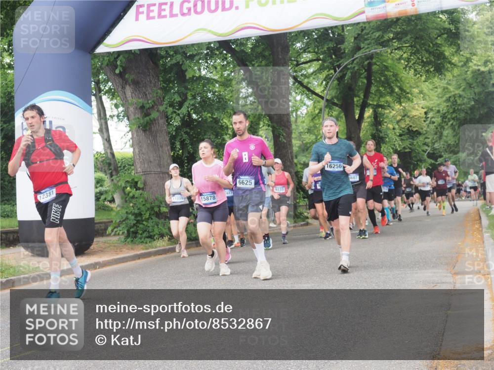 29.06.2025 - hella hamburg halbmarathon KatJ http://msf.ph/oto/8532867 29.06.2025 11:14:30 Zwischen KM18-KM19 2505, 3600, 3601, 4969, 5798, 6578, 6625, 7604 meine-sportfotos.de