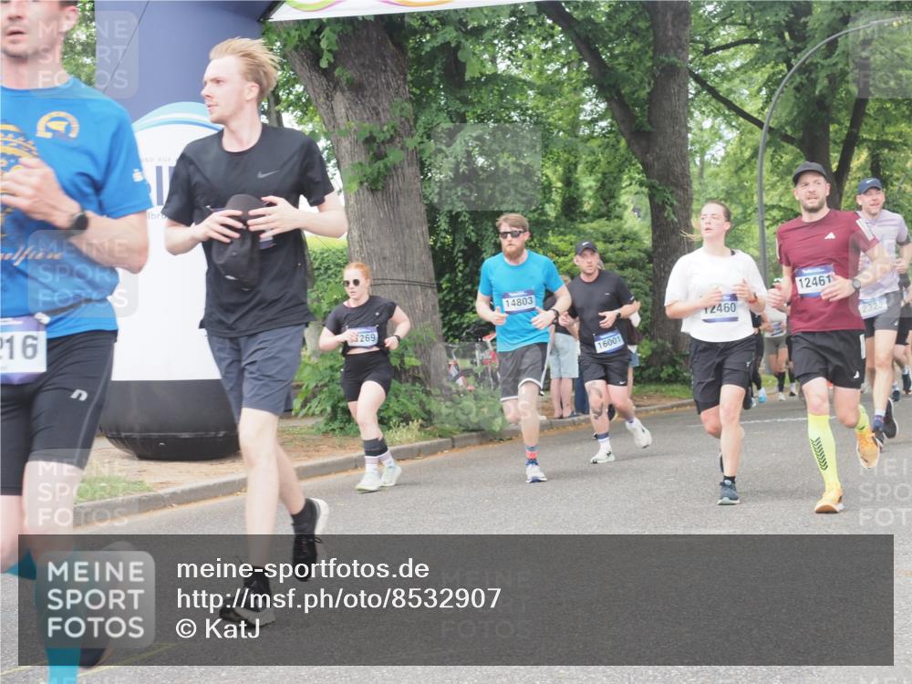 29.06.2025 - hella hamburg halbmarathon KatJ http://msf.ph/oto/8532907 29.06.2025 11:14:37 Zwischen KM18-KM19 1534, 2325, 2505, 4877, 6620, 6625, 8031, 8687, 8688 meine-sportfotos.de