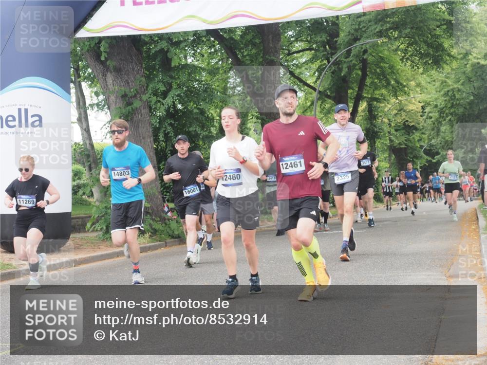 29.06.2025 - hella hamburg halbmarathon KatJ http://msf.ph/oto/8532914 29.06.2025 11:14:38 Zwischen KM18-KM19 1534, 2325, 2505, 4877, 6620, 8031, 8687, 8688 meine-sportfotos.de