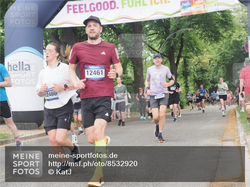 29.06.2025 - hella hamburg halbmarathon KatJ http://msf.ph/oto/8532920 29.06.2025 11:14:39 Zwischen KM18-KM19 1534, 2325, 4877, 6620, 8031, 8687, 8688 meine-sportfotos.de