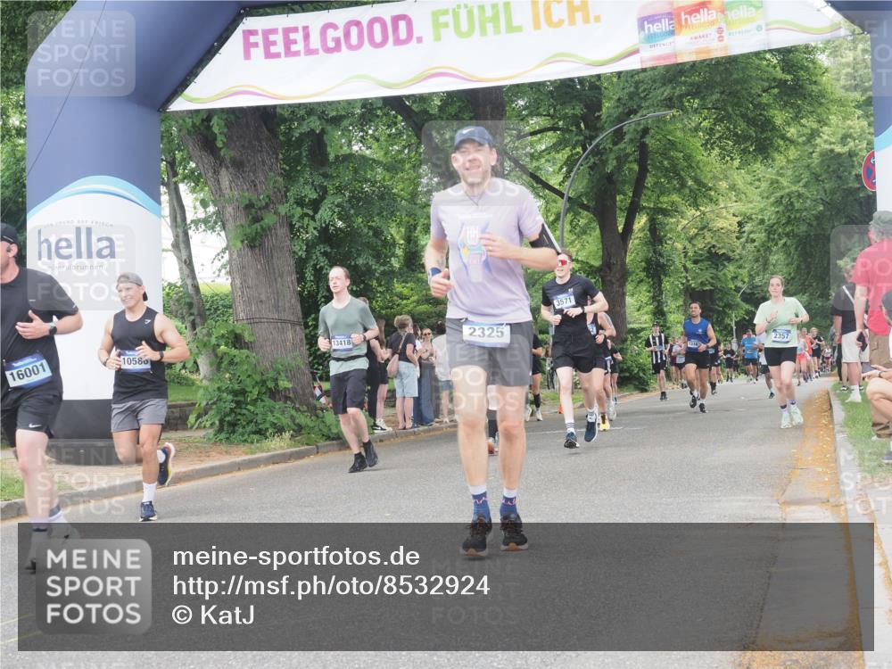 29.06.2025 - hella hamburg halbmarathon KatJ http://msf.ph/oto/8532924 29.06.2025 11:14:40 Zwischen KM18-KM19 1534, 2325, 4877, 6620, 8031, 8688 meine-sportfotos.de