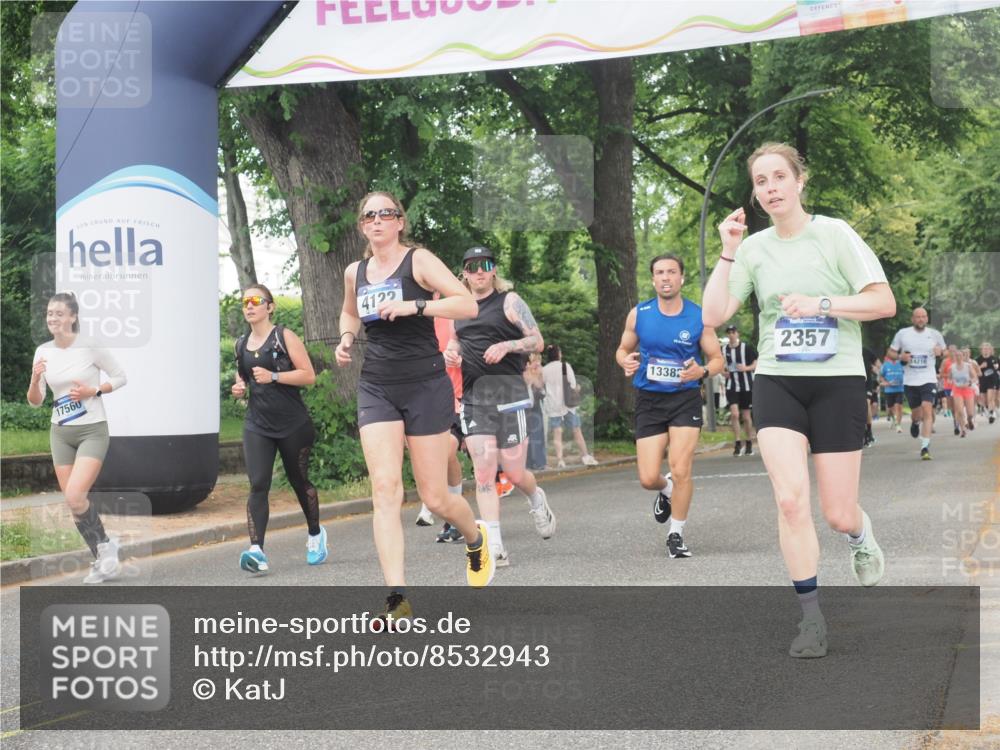 29.06.2025 - hella hamburg halbmarathon KatJ http://msf.ph/oto/8532943 29.06.2025 11:14:44 Zwischen KM18-KM19 2325, 2357, 3050, 3571, 4122, 5584, 6620 meine-sportfotos.de