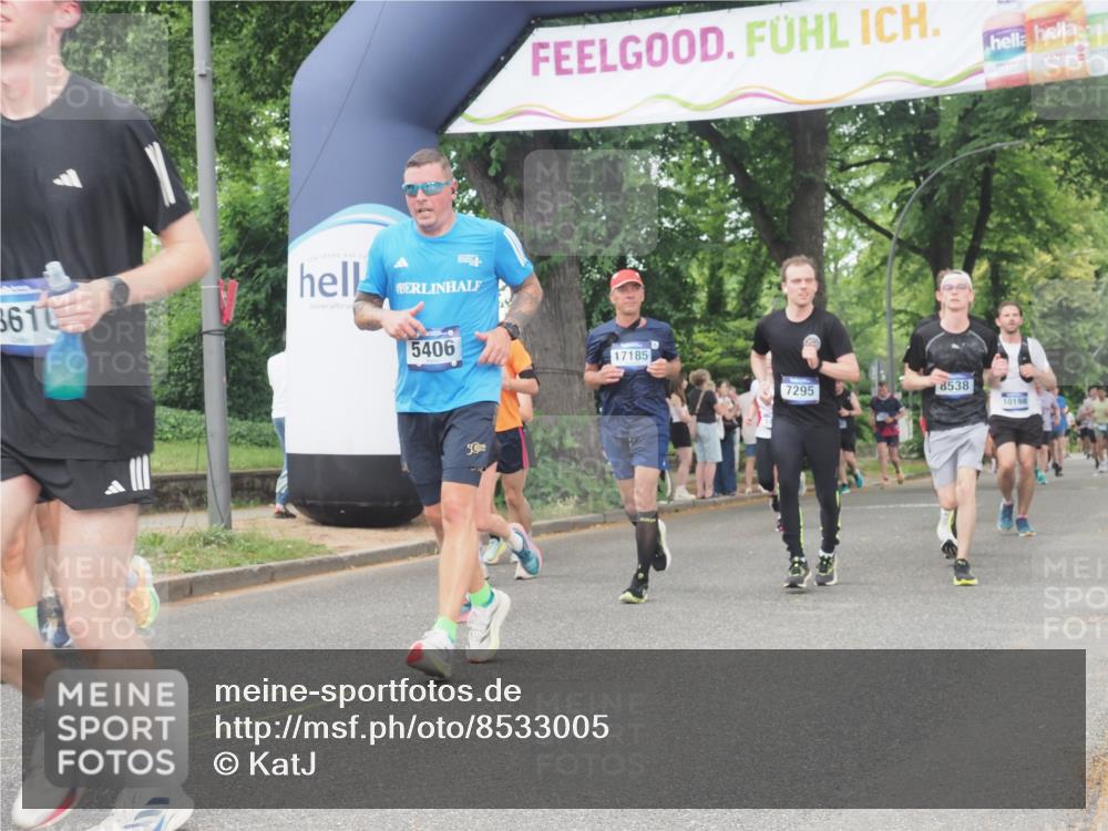 29.06.2025 - hella hamburg halbmarathon KatJ http://msf.ph/oto/8533005 29.06.2025 11:14:58 Zwischen KM18-KM19 2744, 3421, 5223, 5343, 5406, 7295, 7667, 8538 meine-sportfotos.de