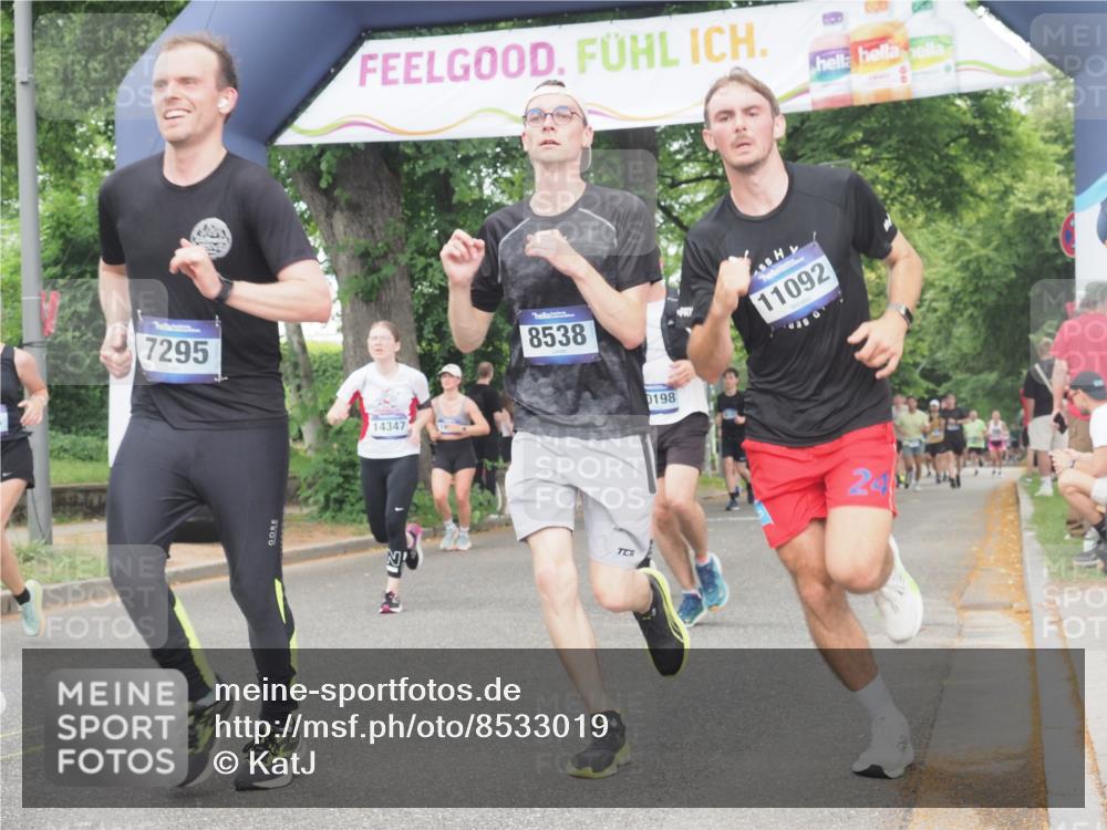 29.06.2025 - hella hamburg halbmarathon KatJ http://msf.ph/oto/8533019 29.06.2025 11:15:00 Zwischen KM18-KM19 2744, 3421, 3424, 5223, 5343, 5406, 7295, 7667, 8538 meine-sportfotos.de