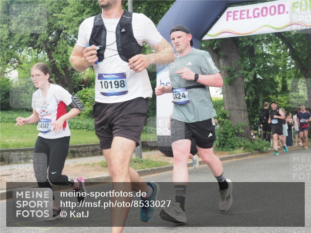 29.06.2025 - hella hamburg halbmarathon KatJ http://msf.ph/oto/8533027 29.06.2025 11:15:02 Zwischen KM18-KM19 2744, 3424, 5223, 5343, 5406, 7295, 8538 meine-sportfotos.de