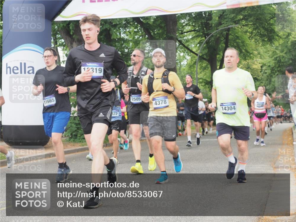 29.06.2025 - hella hamburg halbmarathon KatJ http://msf.ph/oto/8533067 29.06.2025 11:15:12 Zwischen KM18-KM19 1836, 2945, 3430, 3613, 7252 meine-sportfotos.de