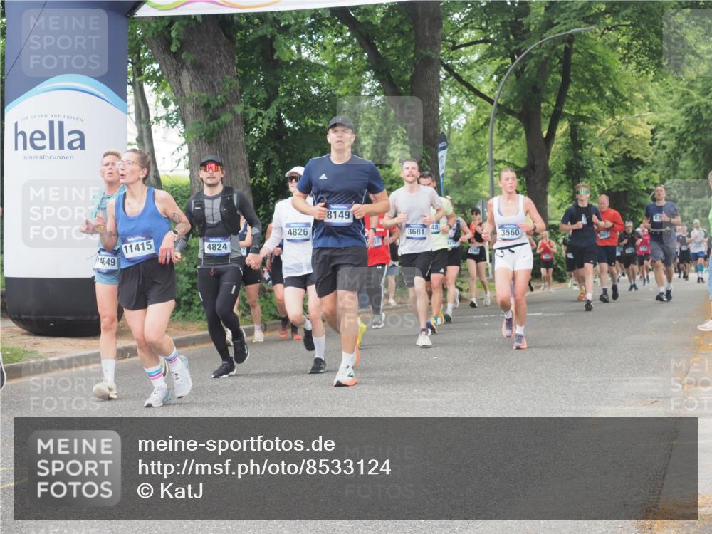 29.06.2025 - hella hamburg halbmarathon KatJ http://msf.ph/oto/8533124 29.06.2025 11:15:25 Zwischen KM18-KM19 1148, 1740, 3131, 3560, 3681, 4561, 4817, 4824, 4826, 8149, 8187, 8717 meine-sportfotos.de
