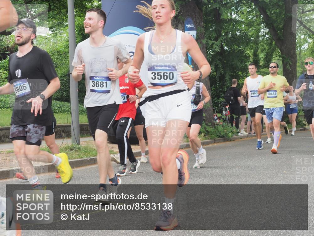 29.06.2025 - hella hamburg halbmarathon KatJ http://msf.ph/oto/8533138 29.06.2025 11:15:28 Zwischen KM18-KM19 1148, 1740, 3131, 3560, 3681, 3765, 4162, 4559, 4817, 4824, 4826, 8149, 8303 meine-sportfotos.de