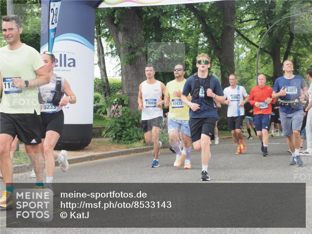 29.06.2025 - hella hamburg halbmarathon KatJ http://msf.ph/oto/8533143 29.06.2025 11:15:29 Zwischen KM18-KM19 1148, 3131, 3560, 3681, 3765, 4162, 4559, 4817, 4824, 4826, 8149, 8303 meine-sportfotos.de