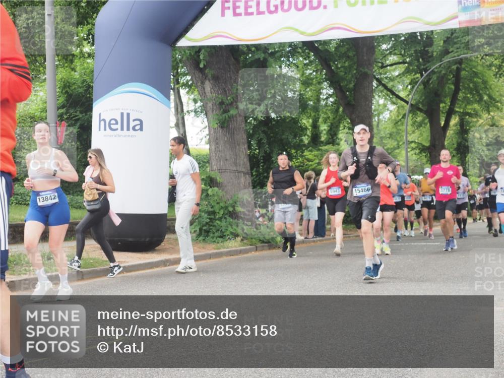 29.06.2025 - hella hamburg halbmarathon KatJ http://msf.ph/oto/8533158 29.06.2025 11:15:33 Zwischen KM18-KM19 1148, 1395, 3560, 3681, 3765, 4162, 4164, 4559, 4824, 4826, 5496, 8303 meine-sportfotos.de