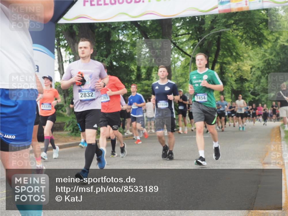 29.06.2025 - hella hamburg halbmarathon KatJ http://msf.ph/oto/8533189 29.06.2025 11:15:38 Zwischen KM18-KM19 1395, 2831, 2832, 2914, 3365, 3769, 3778, 4164, 4807, 5496, 5943, 7454 meine-sportfotos.de
