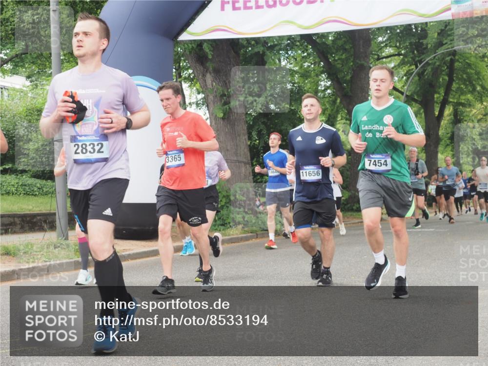 29.06.2025 - hella hamburg halbmarathon KatJ http://msf.ph/oto/8533194 29.06.2025 11:15:39 Zwischen KM18-KM19 1395, 2831, 2832, 2914, 3365, 3769, 3778, 4807, 5496, 5943, 7454 meine-sportfotos.de