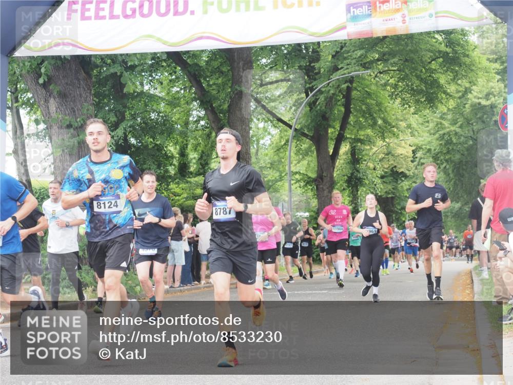 29.06.2025 - hella hamburg halbmarathon KatJ http://msf.ph/oto/8533230 29.06.2025 11:15:49 Zwischen KM18-KM19 4111, 4375, 4376, 6570, 8124 meine-sportfotos.de
