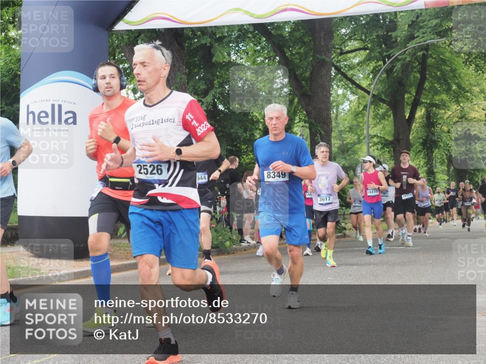 29.06.2025 - hella hamburg halbmarathon KatJ http://msf.ph/oto/8533270 29.06.2025 11:15:59 Zwischen KM18-KM19 1305, 2526, 2944, 3617, 4008, 4010, 5437, 6478, 6787, 8349 meine-sportfotos.de