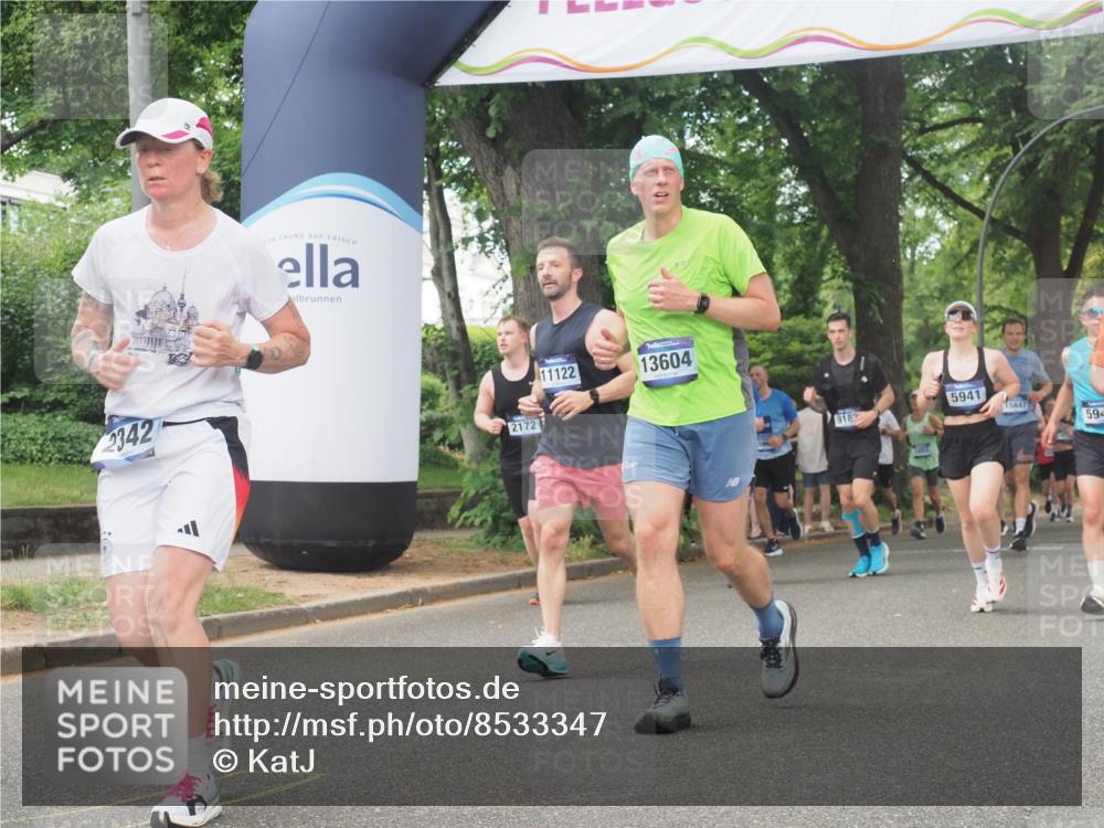 29.06.2025 - hella hamburg halbmarathon KatJ http://msf.ph/oto/8533347 29.06.2025 11:16:16 Zwischen KM18-KM19 2342, 4221, 4802, 5941, 8676 meine-sportfotos.de