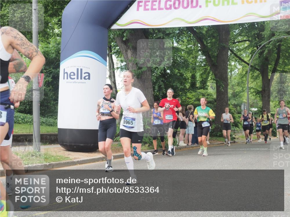 29.06.2025 - hella hamburg halbmarathon KatJ http://msf.ph/oto/8533364 29.06.2025 11:16:23 Zwischen KM18-KM19 1025, 1093, 2172, 4314, 5294, 5658, 5941, 5965 meine-sportfotos.de