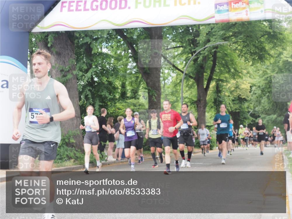 29.06.2025 - hella hamburg halbmarathon KatJ http://msf.ph/oto/8533383 29.06.2025 11:16:27 Zwischen KM18-KM19 1025, 1093, 3358, 4314, 5294, 5658, 5793, 5965 meine-sportfotos.de