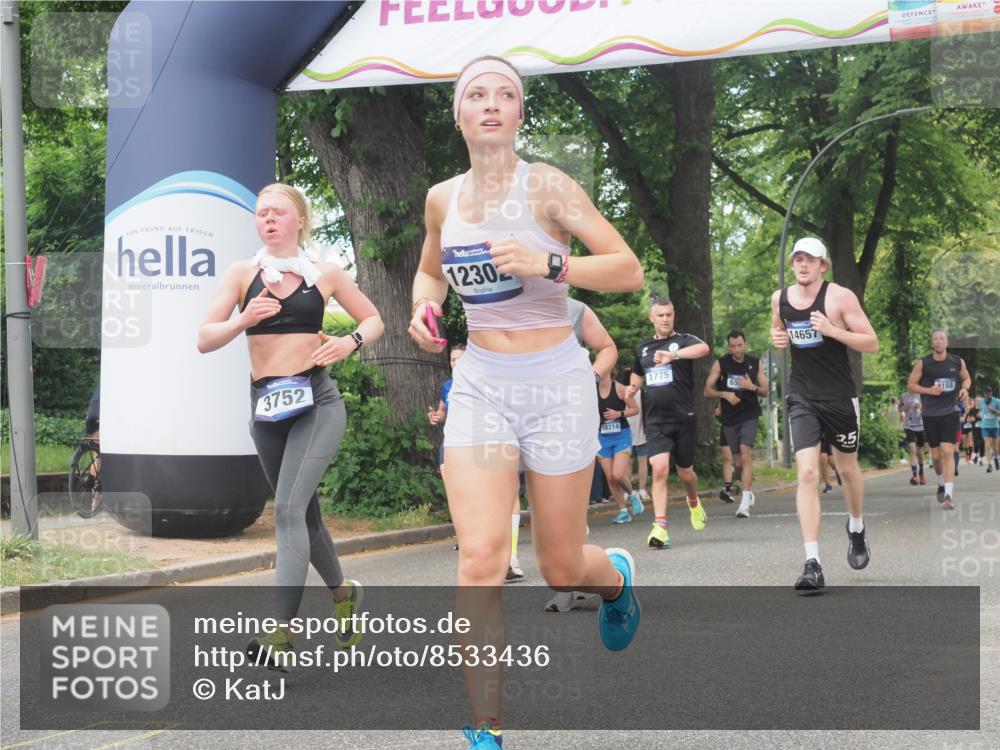 29.06.2025 - hella hamburg halbmarathon KatJ http://msf.ph/oto/8533436 29.06.2025 11:16:40 Zwischen KM18-KM19 1775, 3752, 5561, 6195, 7267 meine-sportfotos.de