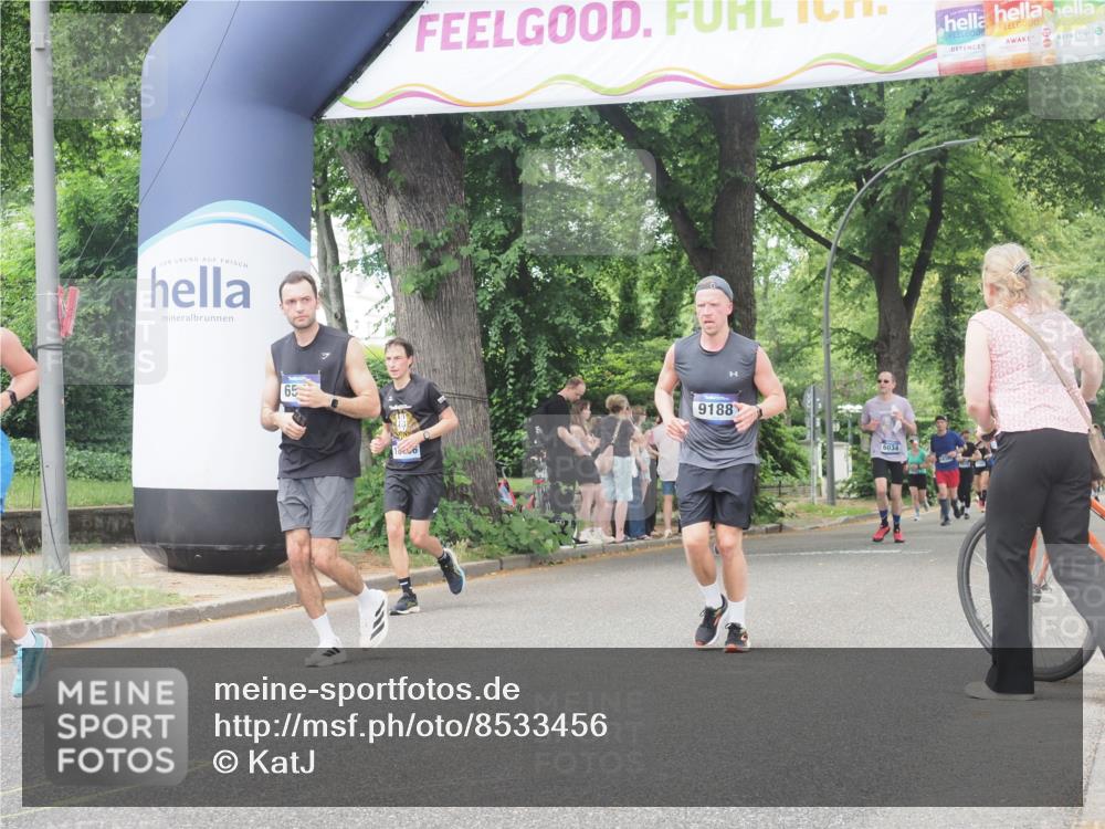 29.06.2025 - hella hamburg halbmarathon KatJ http://msf.ph/oto/8533456 29.06.2025 11:16:44 Zwischen KM18-KM19 1775, 3752, 5561, 6573, 7267 meine-sportfotos.de