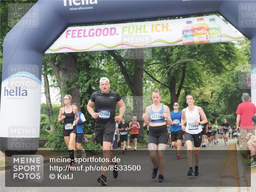 29.06.2025 - hella hamburg halbmarathon KatJ http://msf.ph/oto/8533500 29.06.2025 11:16:57 Zwischen KM18-KM19 1154, 5258, 5260, 5783, 7816, 8141 meine-sportfotos.de