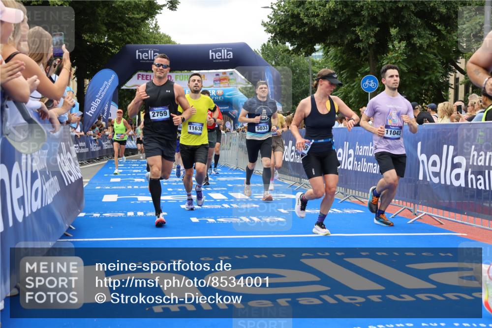 29.06.2025 - hella hamburg halbmarathon Strokosch-Dieckow http://msf.ph/oto/8534001 29.06.2025 10:56:56 Ziel 1485, 1955, 2282, 2741, 2759, 4299, 5033, 5418, 6835, 7716, 8669, 11043, 11143, 11212, 11638, 14678, 15097, 16470, 16620, 16679, 16909, 18719, 19091 meine-sportfotos.de