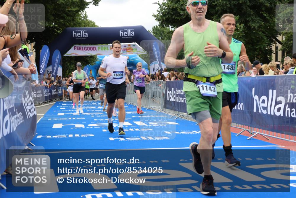 29.06.2025 - hella hamburg halbmarathon Strokosch-Dieckow http://msf.ph/oto/8534025 29.06.2025 10:57:02 Ziel 1485, 2282, 2759, 4261, 4299, 5033, 8669, 11043, 11143, 11212, 11638, 13691, 14139, 14408, 14588, 14678, 15097, 15726, 16470, 16909, 17617, 18208, 18719, 19091 meine-sportfotos.de