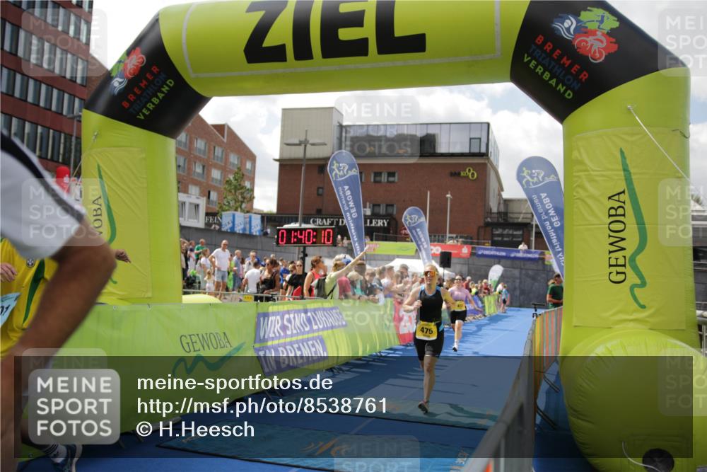 10.08.2025 - GEWOBA Citytriathlon Bremen H.Heesch http://msf.ph/oto/8538761 10.08.2025 11:43:47 Ziel 201, 455, 475 meine-sportfotos.de