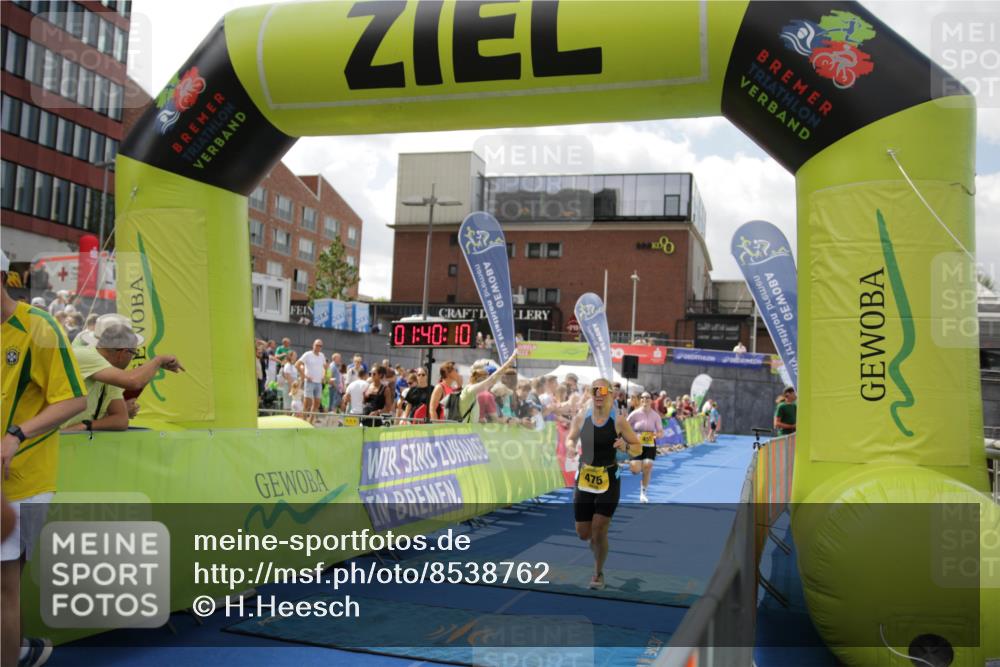 10.08.2025 - GEWOBA Citytriathlon Bremen H.Heesch http://msf.ph/oto/8538762 10.08.2025 11:43:47 Ziel 201, 455, 475 meine-sportfotos.de