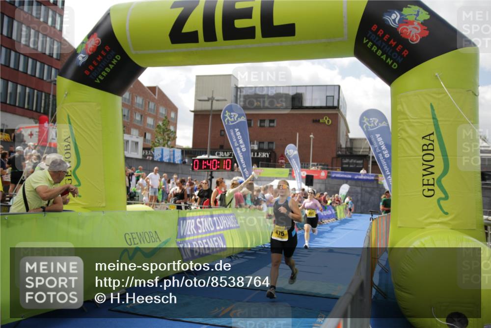 10.08.2025 - GEWOBA Citytriathlon Bremen H.Heesch http://msf.ph/oto/8538764 10.08.2025 11:43:47 Ziel 201, 455, 475 meine-sportfotos.de