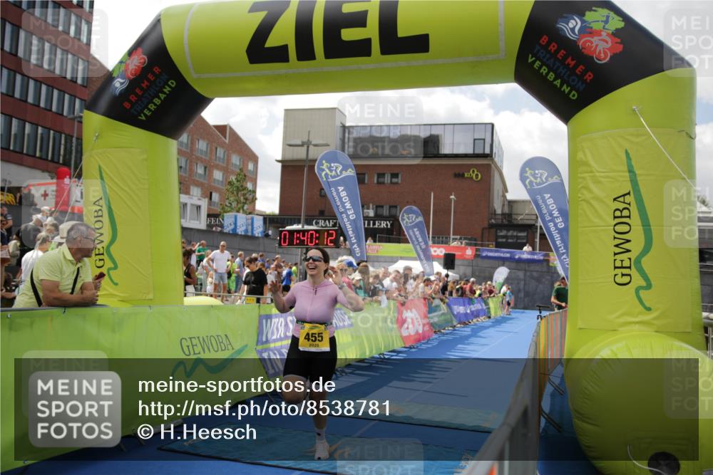 10.08.2025 - GEWOBA Citytriathlon Bremen H.Heesch http://msf.ph/oto/8538781 10.08.2025 11:43:49 Ziel 201, 455, 475 meine-sportfotos.de