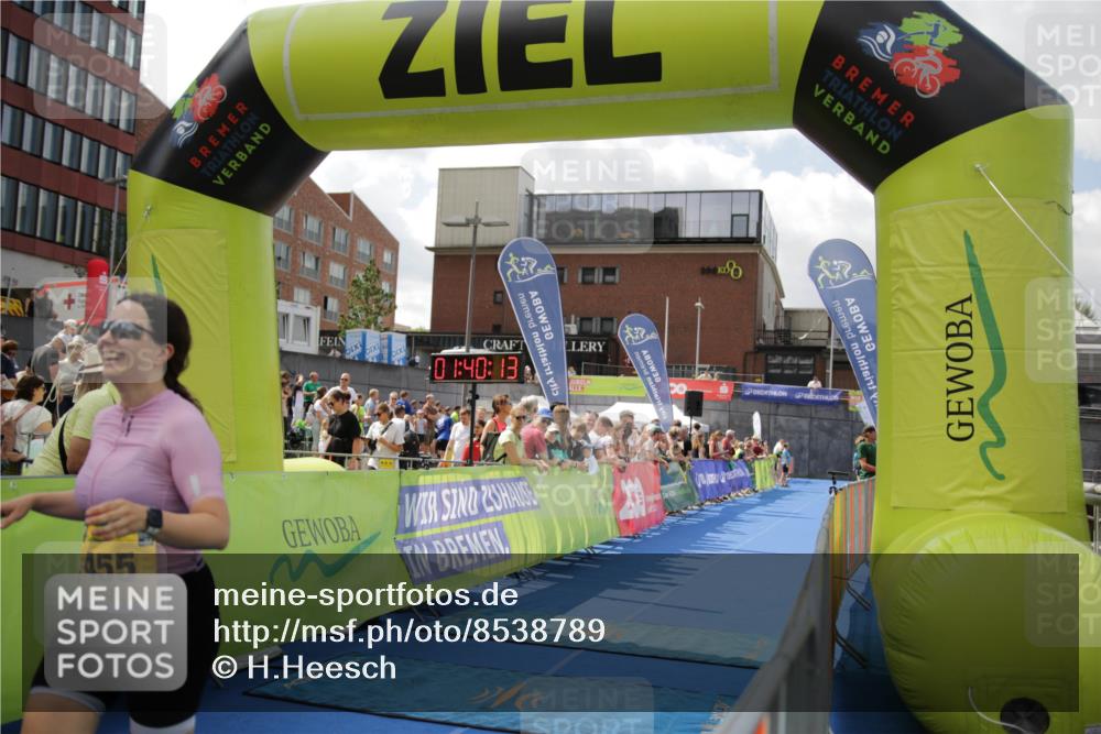 10.08.2025 - GEWOBA Citytriathlon Bremen H.Heesch http://msf.ph/oto/8538789 10.08.2025 11:43:50 Ziel 201, 455, 475 meine-sportfotos.de