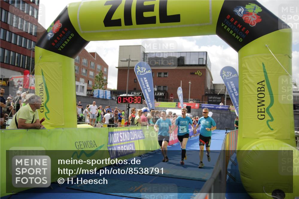 10.08.2025 - GEWOBA Citytriathlon Bremen H.Heesch http://msf.ph/oto/8538791 10.08.2025 11:44:07 Ziel 47 meine-sportfotos.de