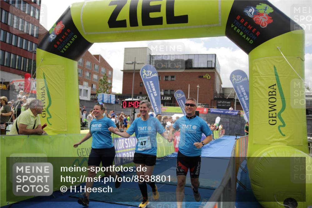 10.08.2025 - GEWOBA Citytriathlon Bremen H.Heesch http://msf.ph/oto/8538801 10.08.2025 11:44:08 Ziel 47 meine-sportfotos.de
