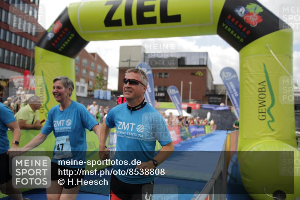 10.08.2025 - GEWOBA Citytriathlon Bremen H.Heesch http://msf.ph/oto/8538808 10.08.2025 11:44:09 Ziel 47 meine-sportfotos.de