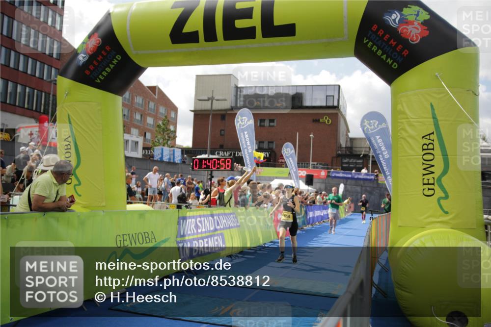 10.08.2025 - GEWOBA Citytriathlon Bremen H.Heesch http://msf.ph/oto/8538812 10.08.2025 11:44:35 Ziel 454 meine-sportfotos.de