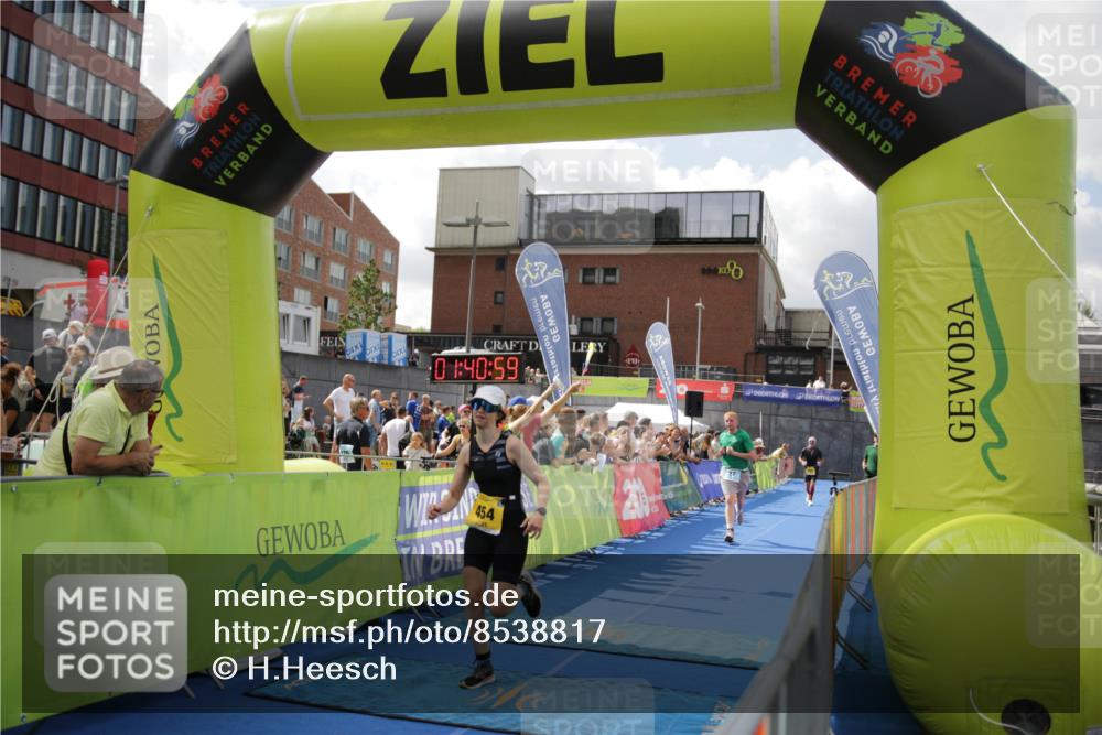 10.08.2025 - GEWOBA Citytriathlon Bremen H.Heesch http://msf.ph/oto/8538817 10.08.2025 11:44:36 Ziel 454 meine-sportfotos.de