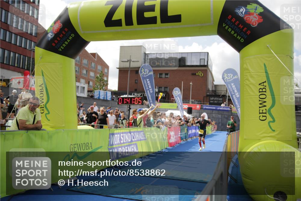 10.08.2025 - GEWOBA Citytriathlon Bremen H.Heesch http://msf.ph/oto/8538862 10.08.2025 11:44:42 Ziel 27, 454 meine-sportfotos.de