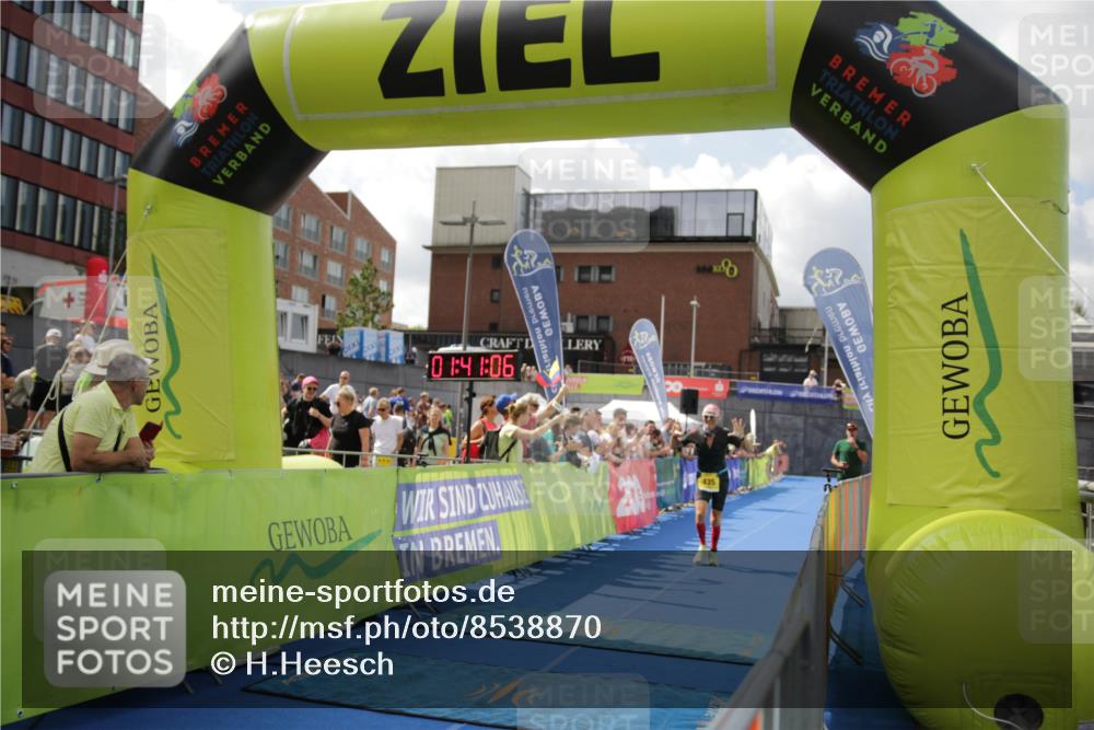 10.08.2025 - GEWOBA Citytriathlon Bremen H.Heesch http://msf.ph/oto/8538870 10.08.2025 11:44:43 Ziel 27, 454 meine-sportfotos.de
