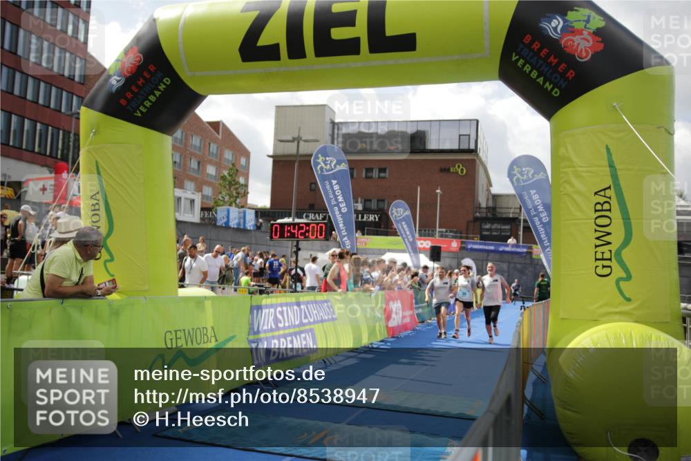 10.08.2025 - GEWOBA Citytriathlon Bremen H.Heesch http://msf.ph/oto/8538947 10.08.2025 11:45:37 Ziel 227 meine-sportfotos.de