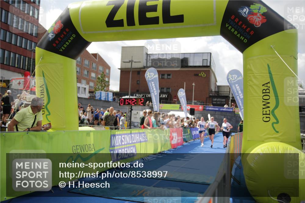 10.08.2025 - GEWOBA Citytriathlon Bremen H.Heesch http://msf.ph/oto/8538997 10.08.2025 11:45:49 Ziel 39, 221 meine-sportfotos.de