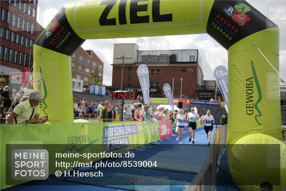 10.08.2025 - GEWOBA Citytriathlon Bremen H.Heesch http://msf.ph/oto/8539004 10.08.2025 11:45:50 Ziel 39, 221 meine-sportfotos.de