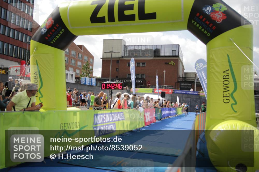 10.08.2025 - GEWOBA Citytriathlon Bremen H.Heesch http://msf.ph/oto/8539052 10.08.2025 11:46:23 Ziel 193 meine-sportfotos.de