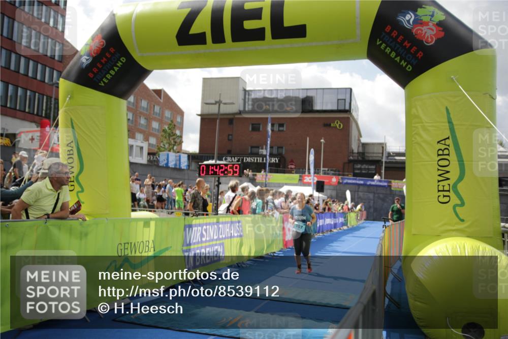 10.08.2025 - GEWOBA Citytriathlon Bremen H.Heesch http://msf.ph/oto/8539112 10.08.2025 11:46:36 Ziel 107, 381 meine-sportfotos.de