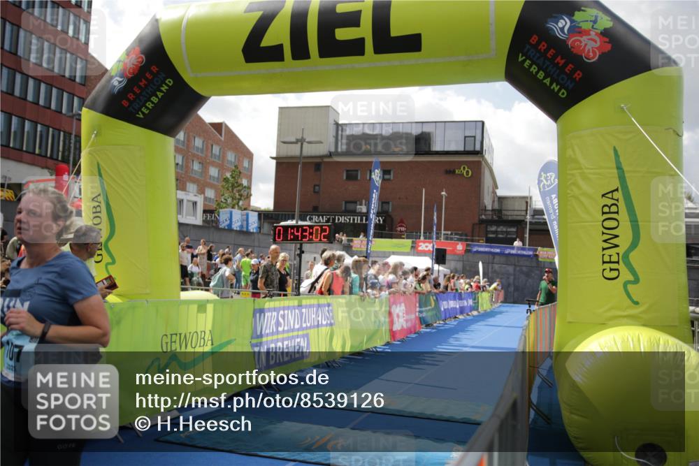 10.08.2025 - GEWOBA Citytriathlon Bremen H.Heesch http://msf.ph/oto/8539126 10.08.2025 11:46:39 Ziel 107, 381 meine-sportfotos.de